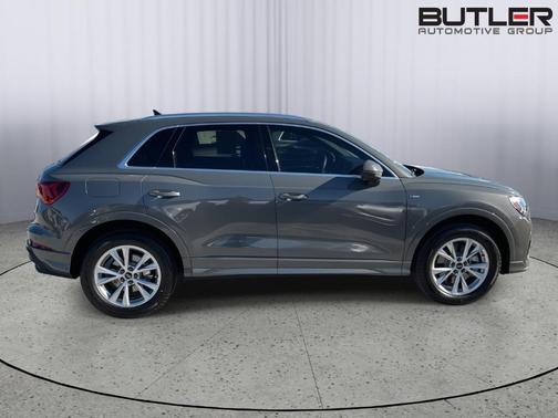 2024 Audi Q3 45 S line Premium