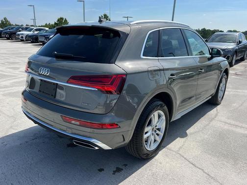 2024 Audi Q5 45 S line quattro Premium