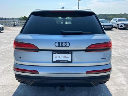 2025 Audi Q7 55 Premium Plus