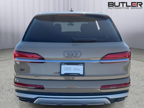 2025 Audi Q7 55 Premium