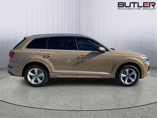 2025 Audi Q7 55 Premium
