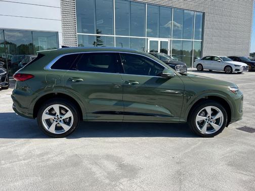2025 Audi Q5 2.0T quattro Premium