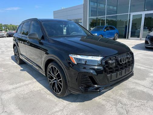 2025 Audi Q7 55 Prestige