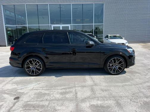 2025 Audi Q7 55 Prestige