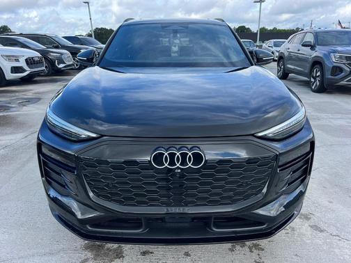 2025 Audi Q6 e-tron Premium