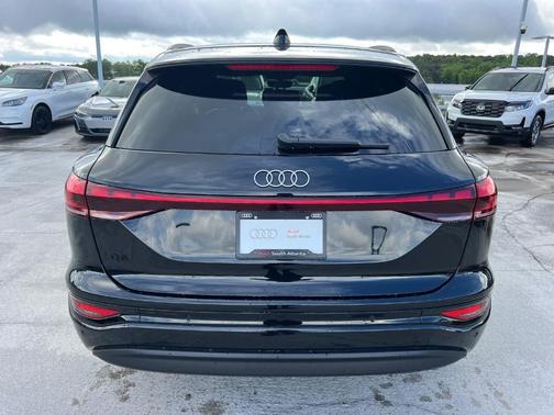 2025 Audi Q6 e-tron Premium