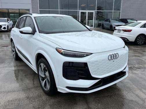 2025 Audi Q6 e-tron Premium