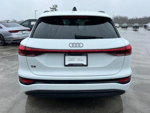 2025 Audi Q6 e-tron Premium