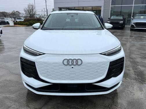 2025 Audi Q6 e-tron Premium