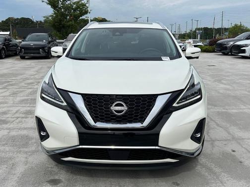 White 2023 Nissan Murano Platinum
