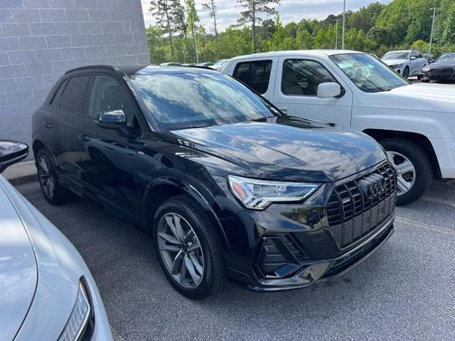 Mythos Black Metallic 2025 Audi Q3 45 S line Premium