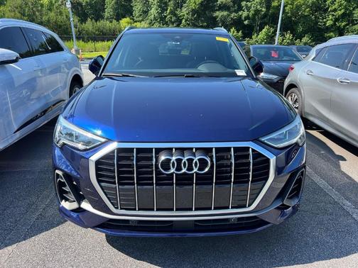 Navarra Blue Metallic 2023 Audi Q3 45 S line Premium