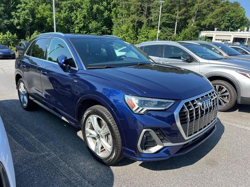 Navarra Blue Metallic 2023 Audi Q3 45 S line Premium