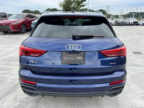 Navarra Blue Metallic 2023 Audi Q3 45 S line Premium