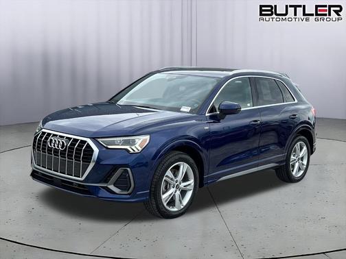 Navarra Blue Metallic 2023 Audi Q3 45 S line Premium