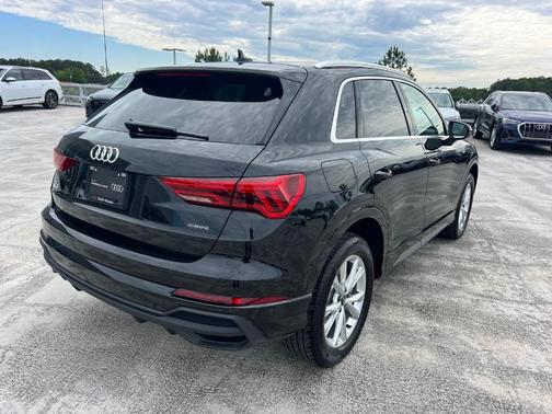2024 Audi Q3 45 S line Premium