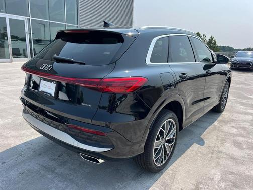 2025 Audi Q5 2.0T quattro Premium
