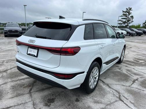 2025 Audi Q6 e-tron Premium