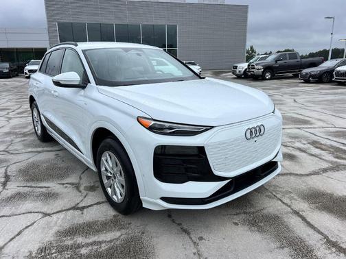 2025 Audi Q6 e-tron Premium