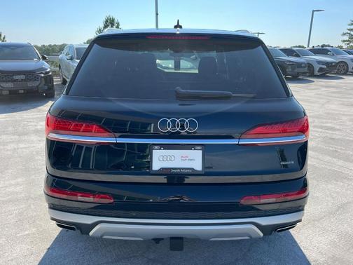2025 Audi Q7 55 Premium Plus