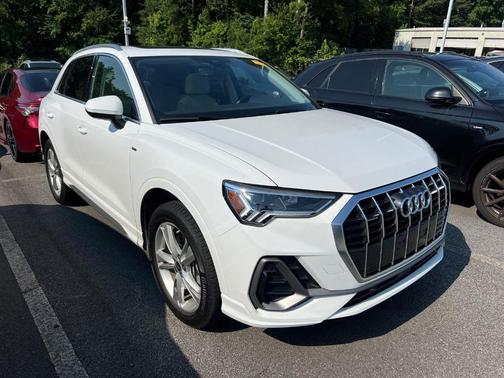 2024 Audi Q3 45 S line Premium