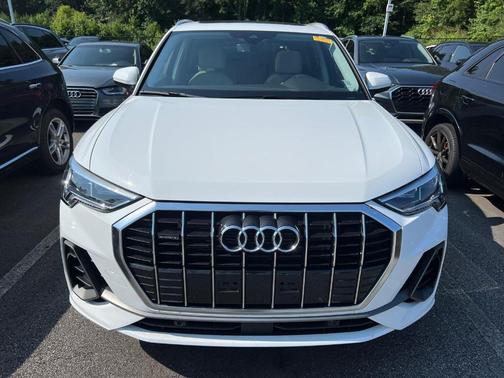 2024 Audi Q3 45 S line Premium