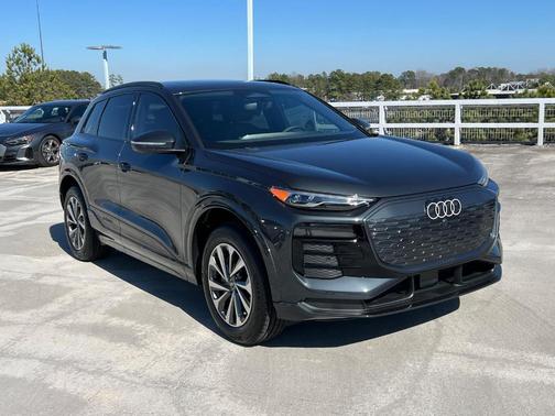 2025 Audi Q6 e-tron Premium
