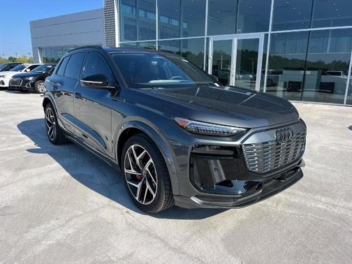 2025 Audi SQ6 e-tron Premium