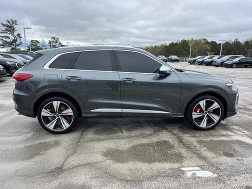 2025 Audi SQ5 3.0T quattro Premium