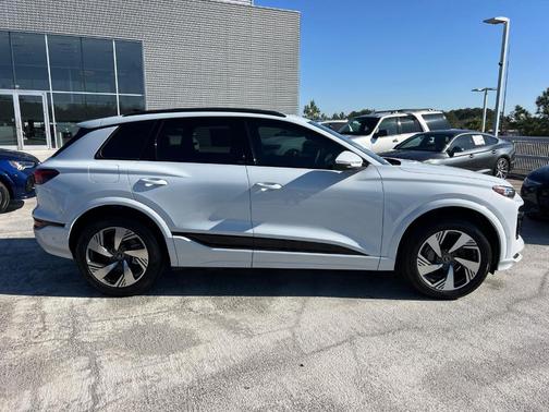2025 Audi Q6 e-tron Premium
