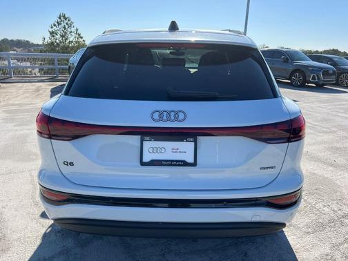 2025 Audi Q6 e-tron Premium