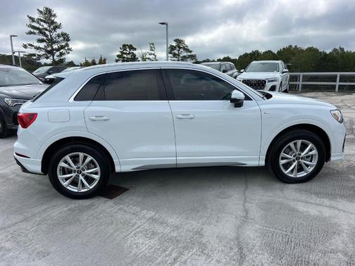 2025 Audi Q3 45 S line Premium