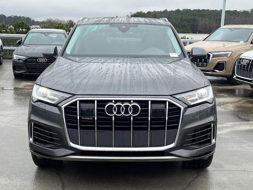 2022 Audi Q7 55 Premium Plus