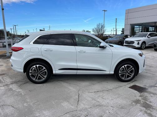 2025 Audi Q5 2.0T quattro Premium