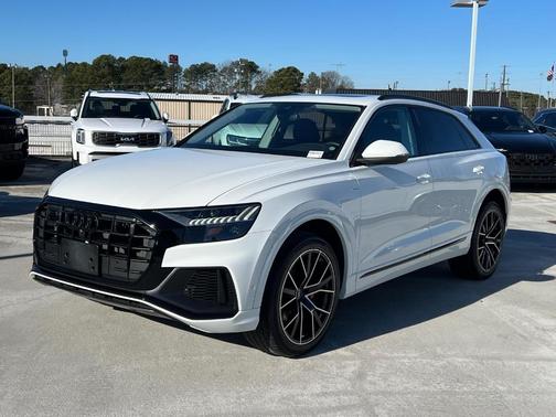 2023 Audi Q8 55 Premium Plus
