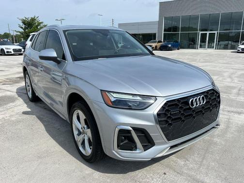 2023 Audi Q5 45 S line Premium Plus