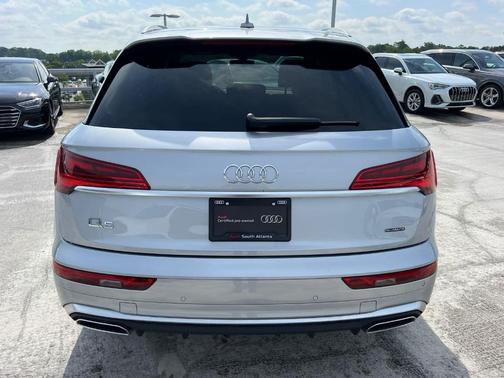 2023 Audi Q5 45 S line Premium Plus