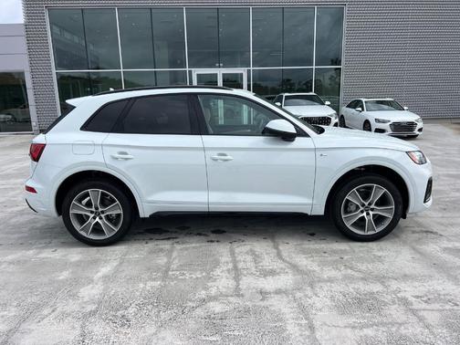 2025 Audi Q5 45 S line quattro Premium