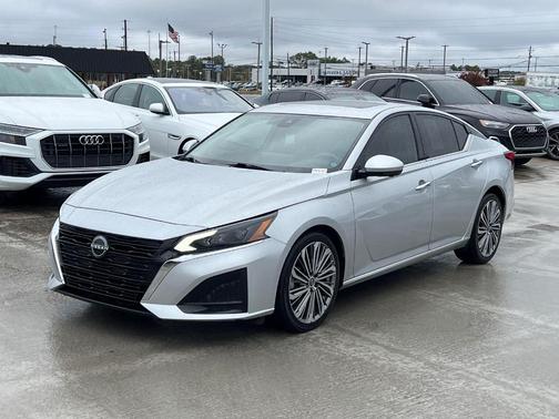 2023 Nissan Altima 2.5 SL