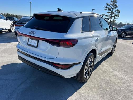 2025 Audi Q6 e-tron Premium