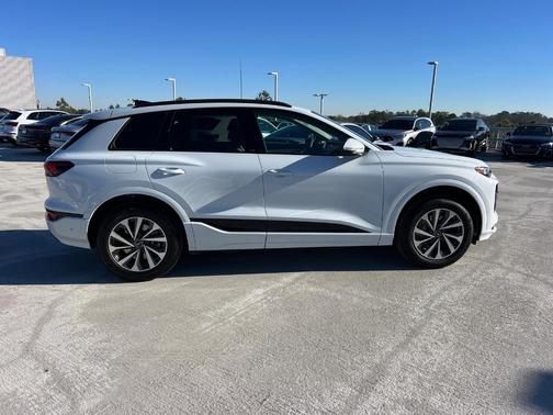 2025 Audi Q6 e-tron Premium