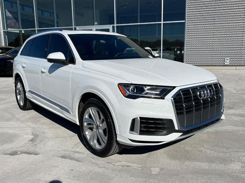 2022 Audi Q7 55 Premium