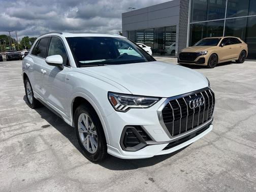 2025 Audi Q3 45 S line Premium