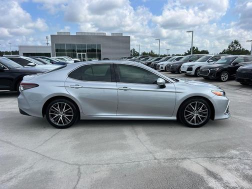 2023 Toyota Camry XLE