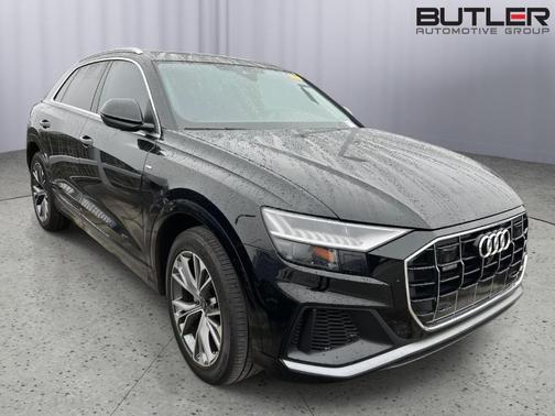2023 Audi Q8 55 Premium Plus