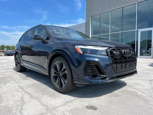 2025 Audi Q7 55 Premium Plus