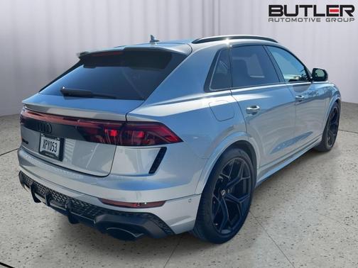 2025 Audi RS Q8 4.0T quattro performance