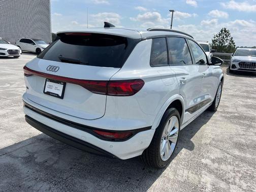 2025 Audi Q6 e-tron Premium