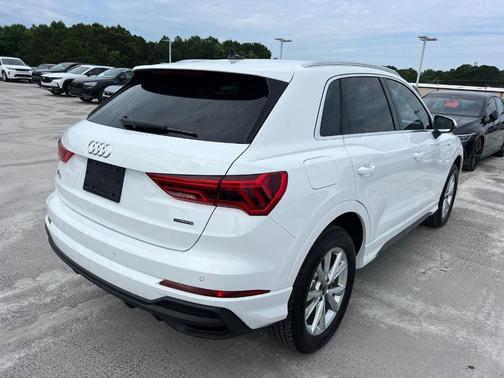2025 Audi Q3 45 S line Premium