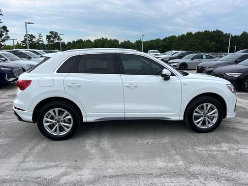 2025 Audi Q3 45 S line Premium